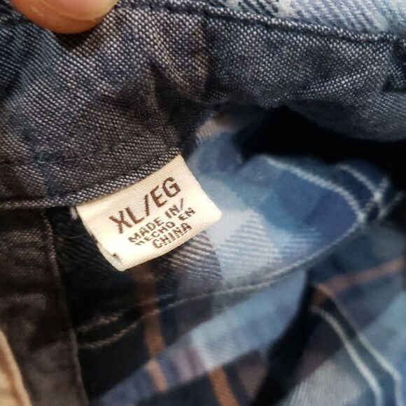 Weatherproof Vintage Blue Plaid Button-up size XL - Picture 7 of 7